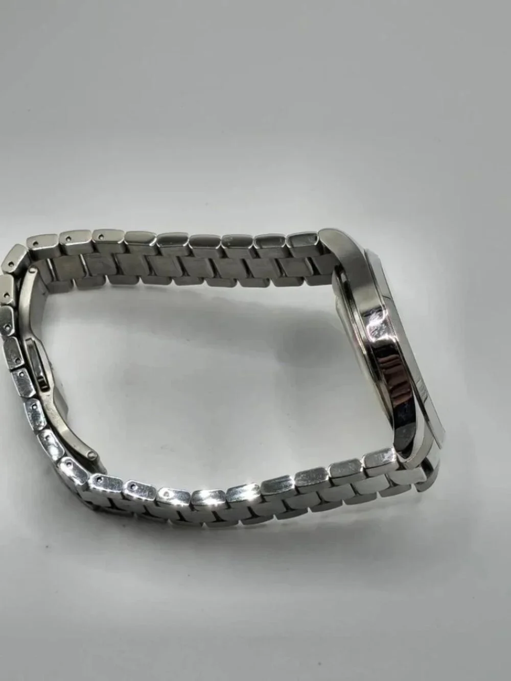 Gucci G-Timeless Bee Dial Swiss Quartz Watch Stainless Steel 38mm